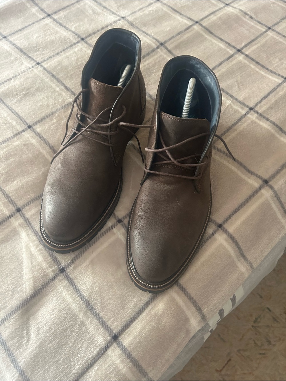 Johnston & Murphy Brown Suede Leather Chukka Boots